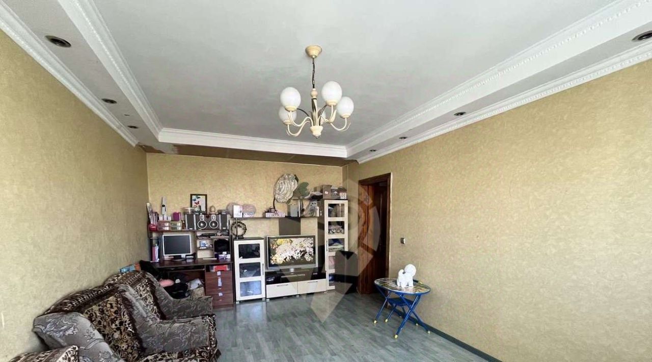 квартира г Старый Оскол мкр Королева 4 фото 2