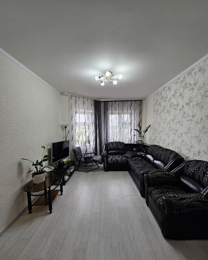 квартира г Нижневартовск ул Героев Самотлора 30 Тюменская обл. фото 1