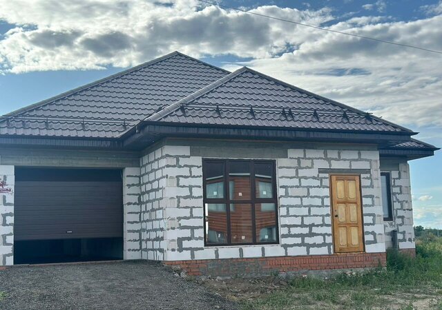 дом Новая Нарезка ул им. Н.И. Столярова Троицкий г. о. фото