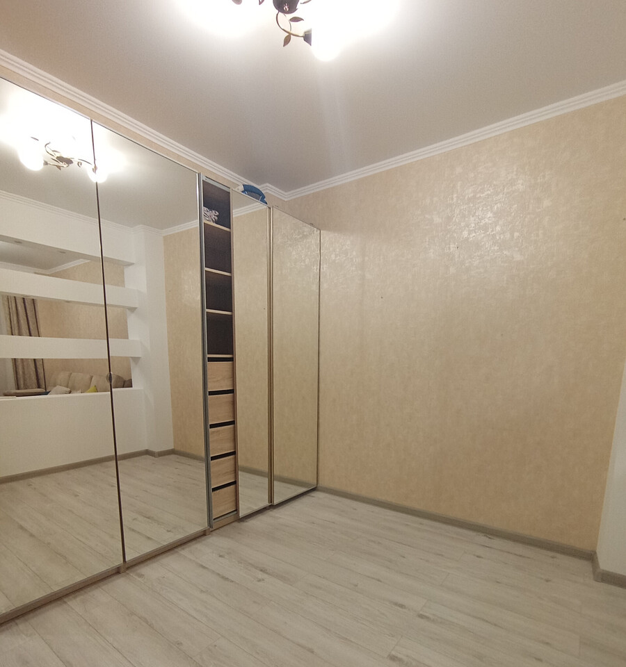 квартира г Ростов-на-Дону р-н Железнодорожный Западный ул Тружеников 80 Три сквера фото 8