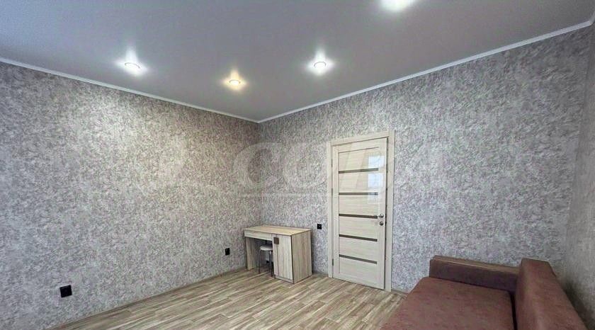 квартира г Тобольск мкр 7а 27 фото 3