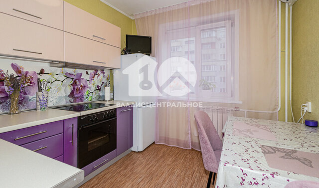 р-н Дзержинский Золотая Нива ул Есенина 8/5 фото