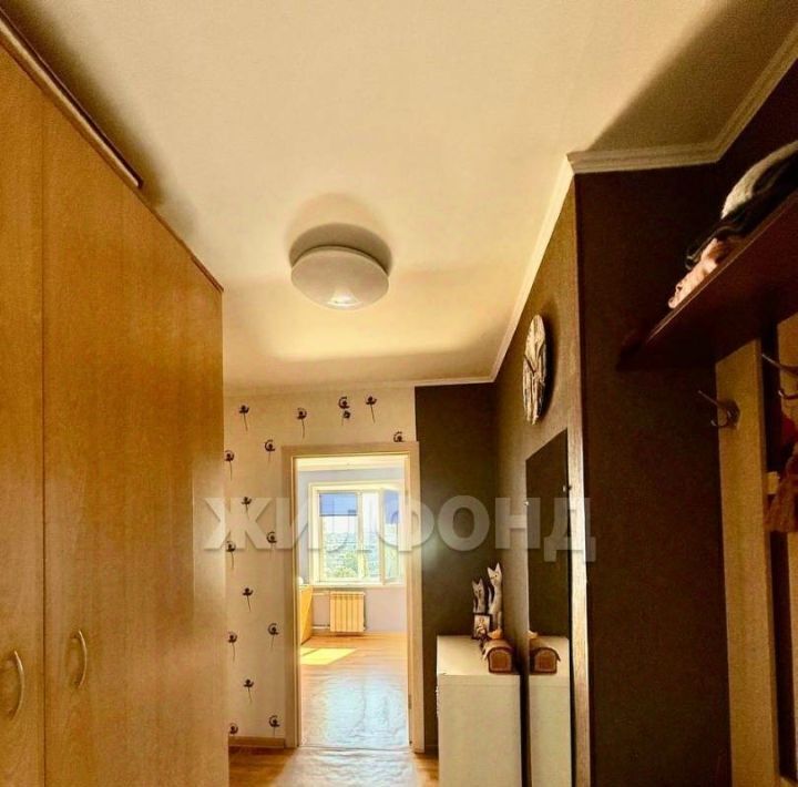 квартира г Тольятти р-н Автозаводский ул Автостроителей 7 фото 9