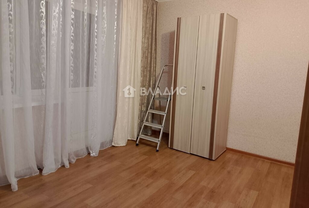 квартира г Тобольск р-н мкр 9 16А фото 3