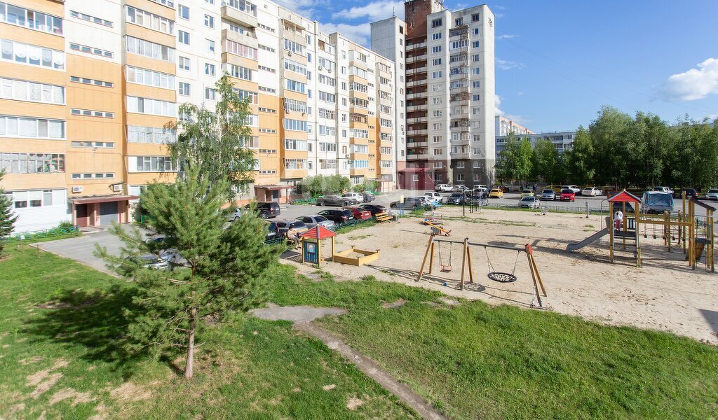 квартира г Тобольск 36, 10-й микрорайон фото 1