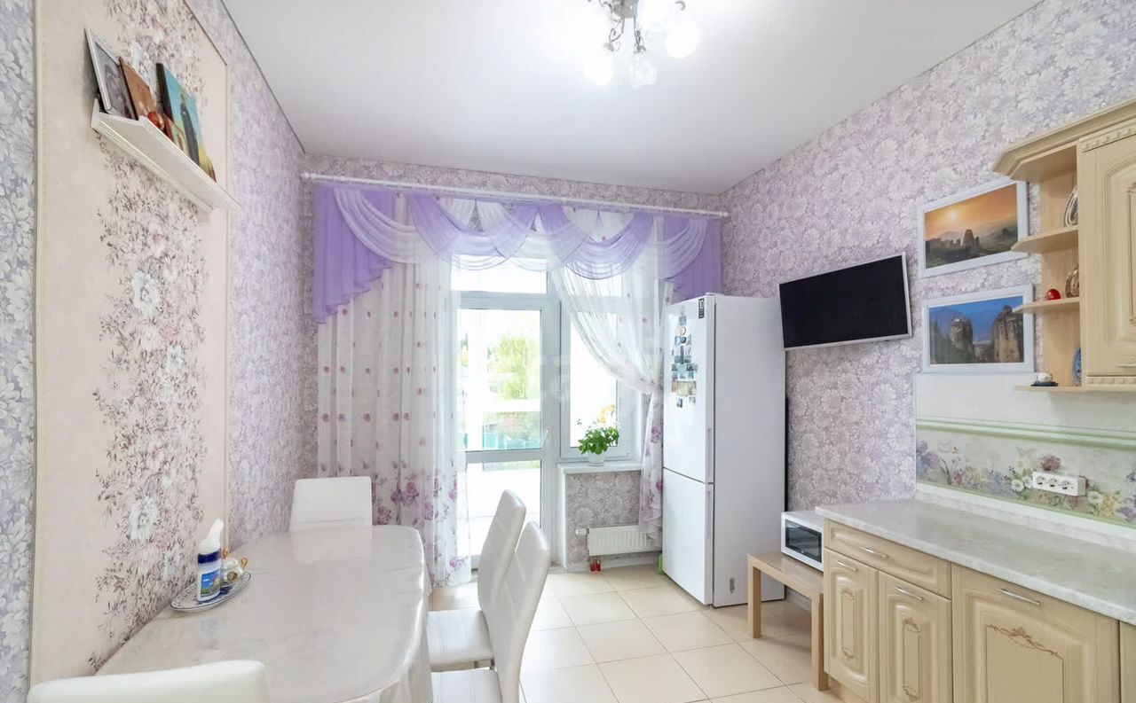 квартира г Ханты-Мансийск ул Гагарина 35 фото 1