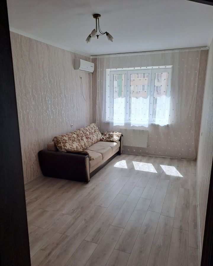 квартира г Краснодар р-н Прикубанский ул им. Героя Сарабеева В.И. 5к/1 фото 5