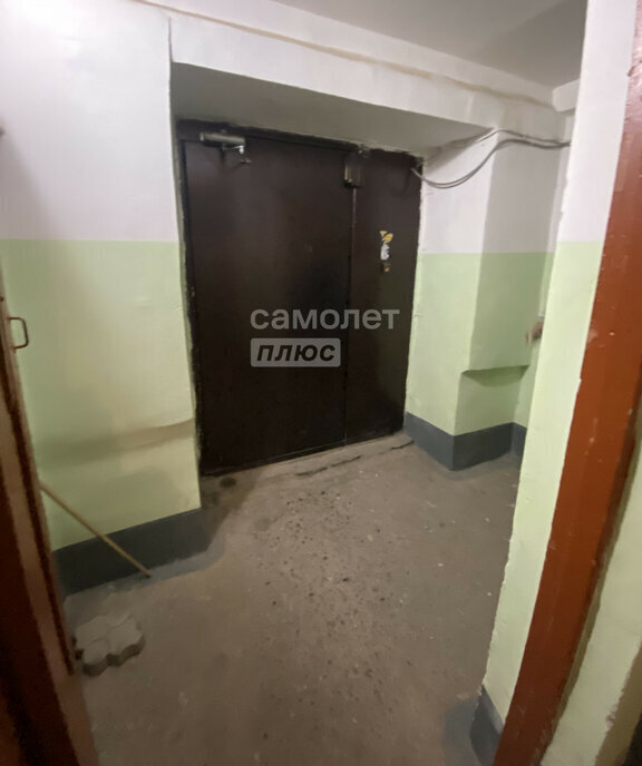 квартира г Каменск-Уральский Синарский п Октябрьский ул Титова 10а фото 24