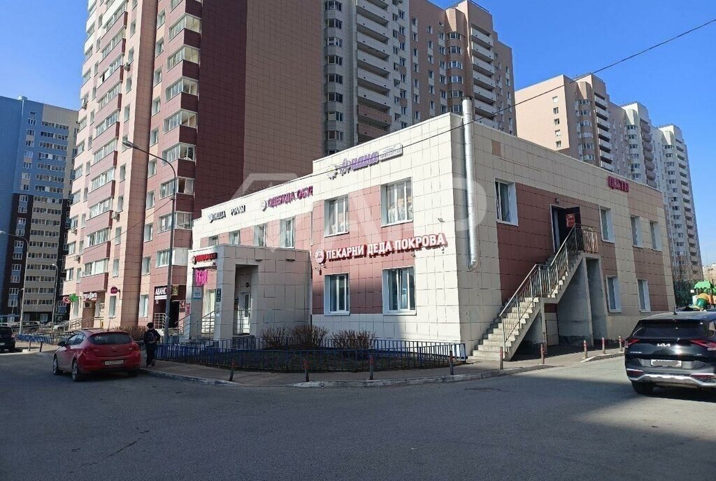 торговое помещение г Казань р-н Кировский Яшьлек ул Айрата Арсланова 6 фото 2