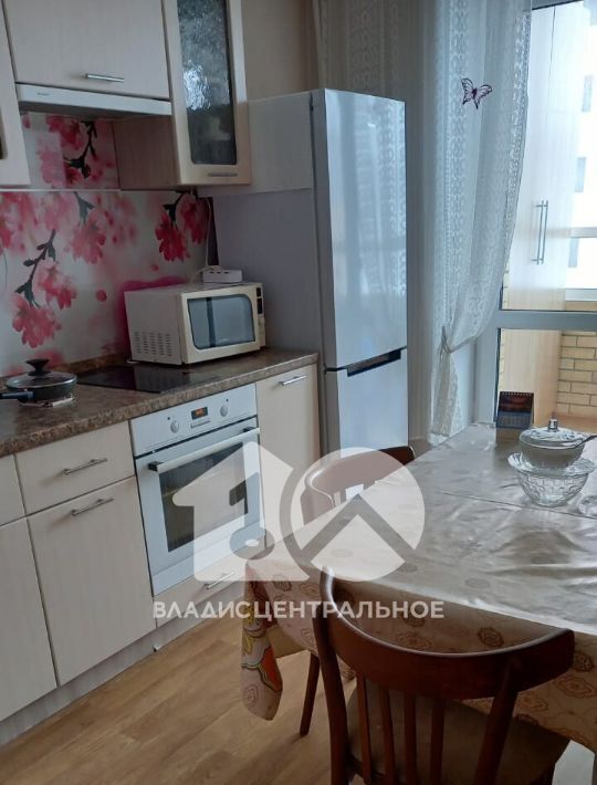 квартира г Новосибирск Заельцовская ул Тюленина 16/1 фото 3