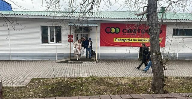 торговое помещение ул Школьная 1а Тюменская обл., Белоярский фото