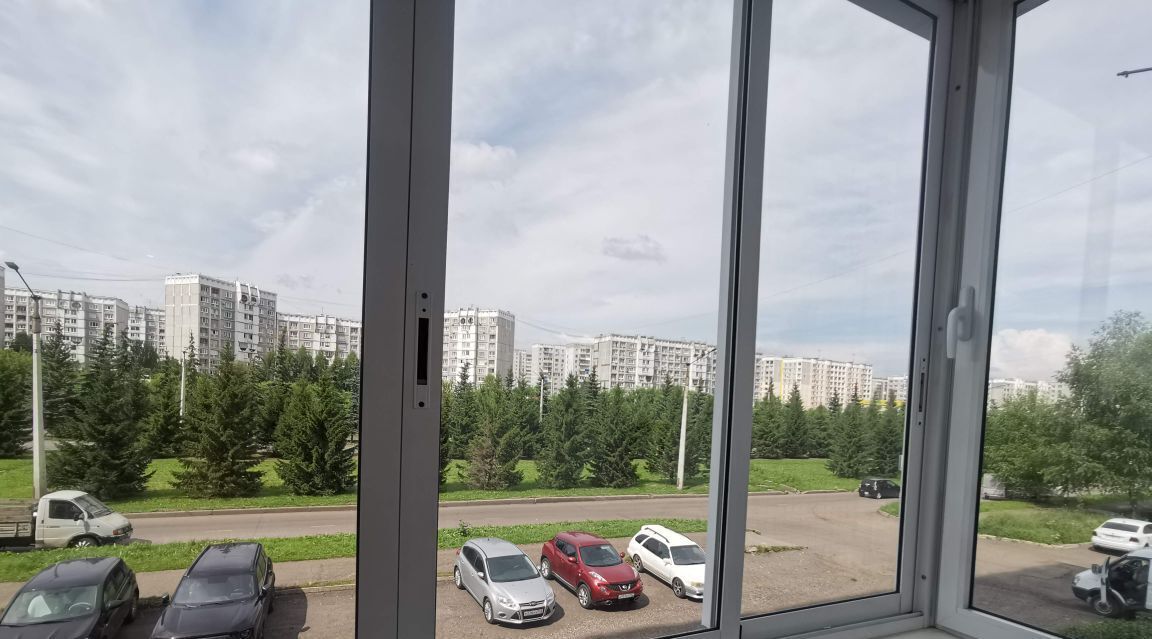 квартира г Новокузнецк р-н Новоильинский пр-кт Авиаторов 98 фото 8