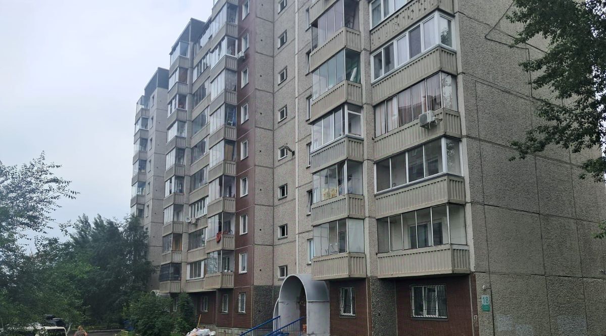 квартира г Красноярск р-н Октябрьский ул Попова 18 фото 1