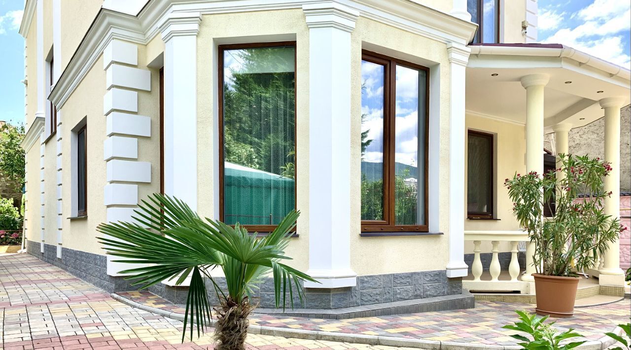 торговое помещение г Алушта ул Партизанская 3 фото 1