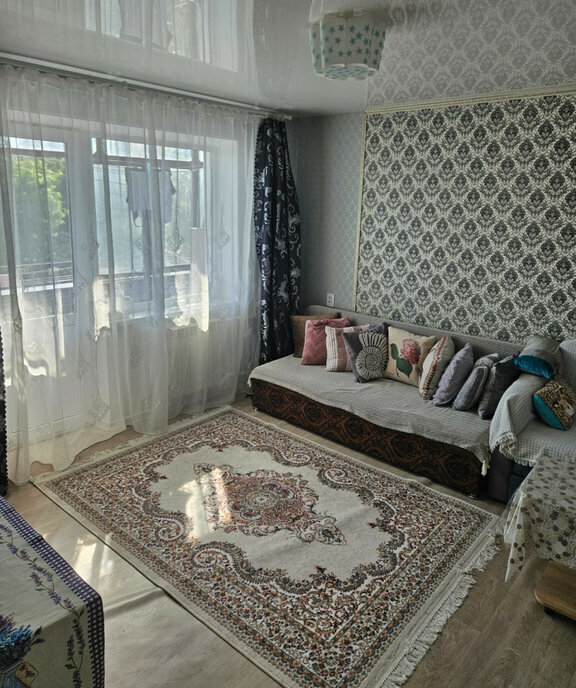 квартира г Новороссийск р-н Центральный ул Карла Маркса 42 фото 2