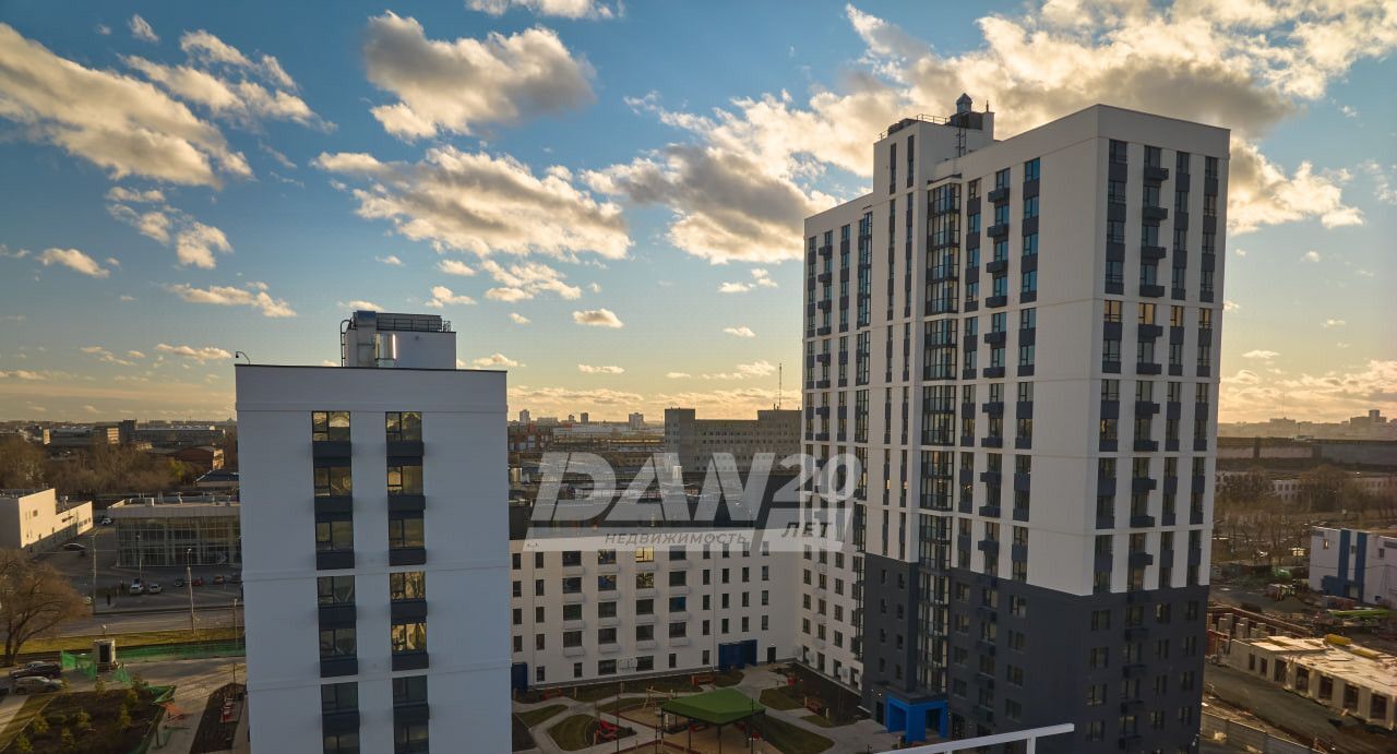 квартира г Челябинск р-н Тракторозаводский пр-кт Ленина 4г фото 1
