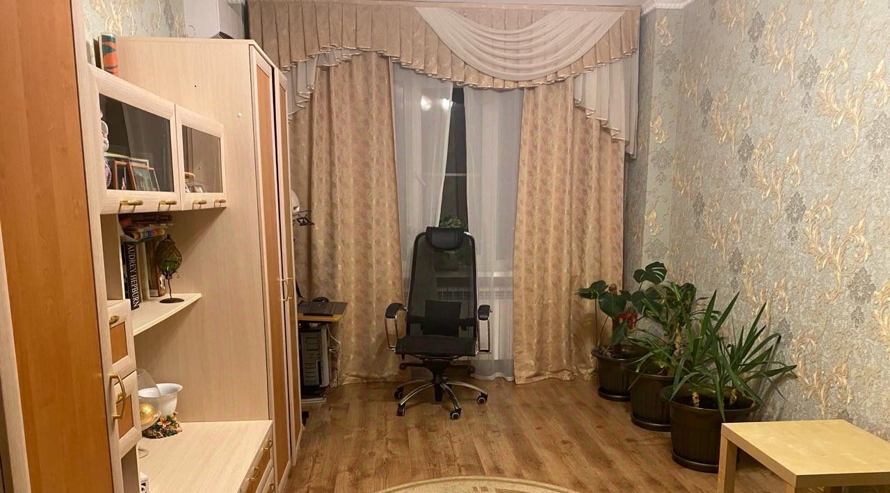 квартира р-н Ейский г Ейск ул Коммунистическая 81 фото 2