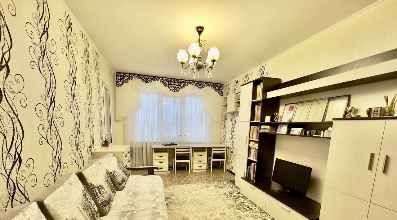 квартира г Симферополь р-н Железнодорожный ул Маршала Жукова 9 фото 1