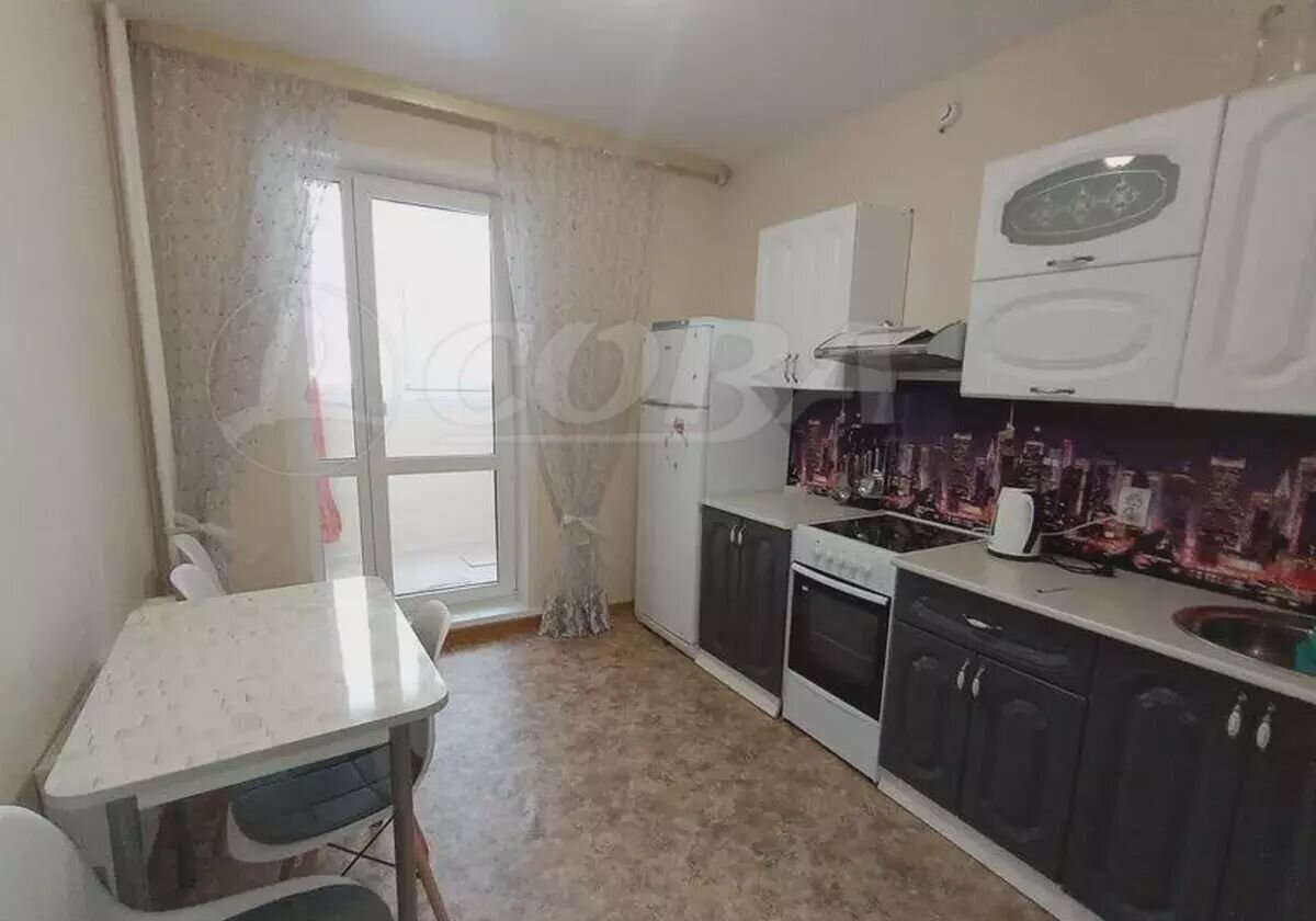 квартира г Тобольск 15-й мкр-н, 28 фото 1