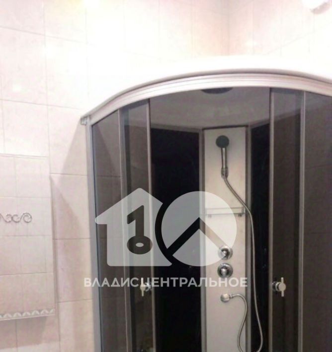 квартира г Новосибирск Октябрьская ул Сакко и Ванцетти 77 фото 3