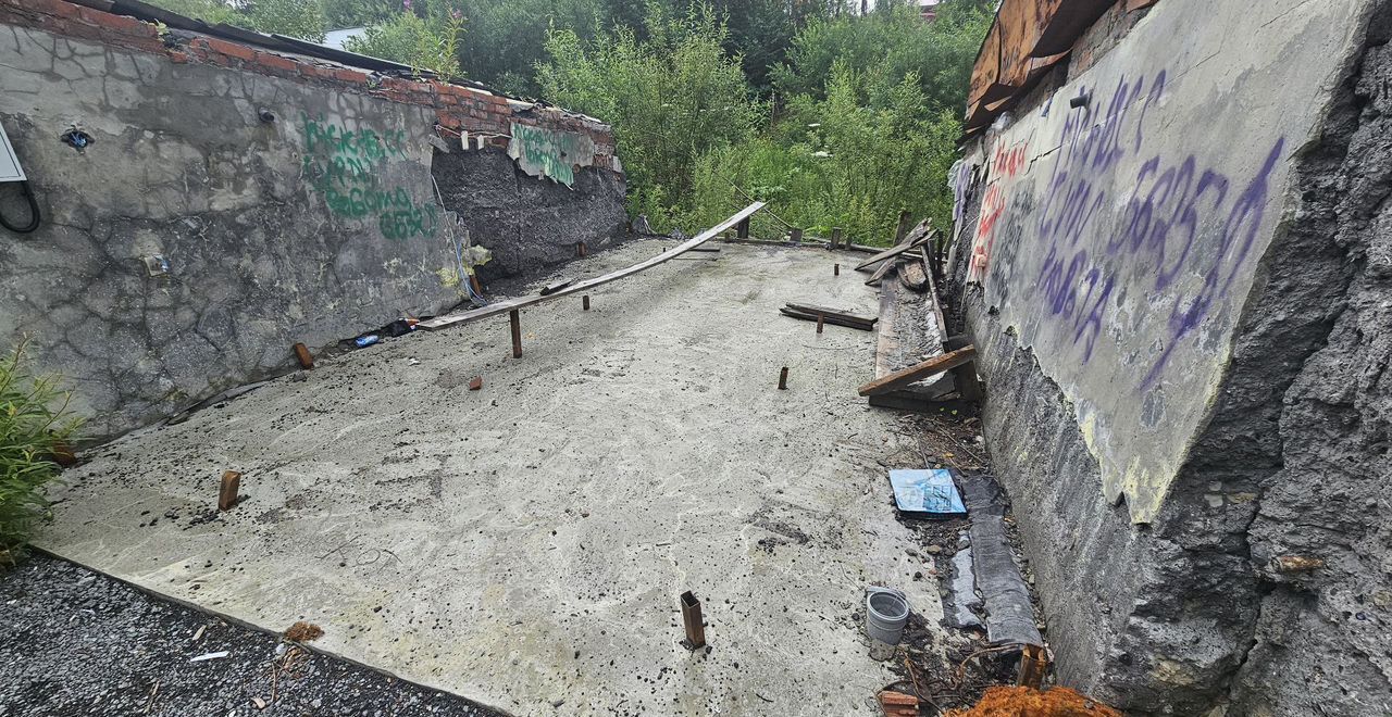 гараж г Ханты-Мансийск гаражи в районе улицы Гагарина, 178, 1-й ряд, 3, Тюменская обл. фото 1