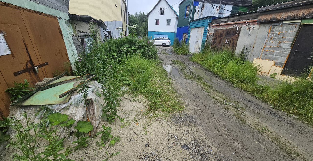 гараж г Ханты-Мансийск гаражи в районе улицы Гагарина, 178, 1-й ряд, 3, Тюменская обл. фото 3