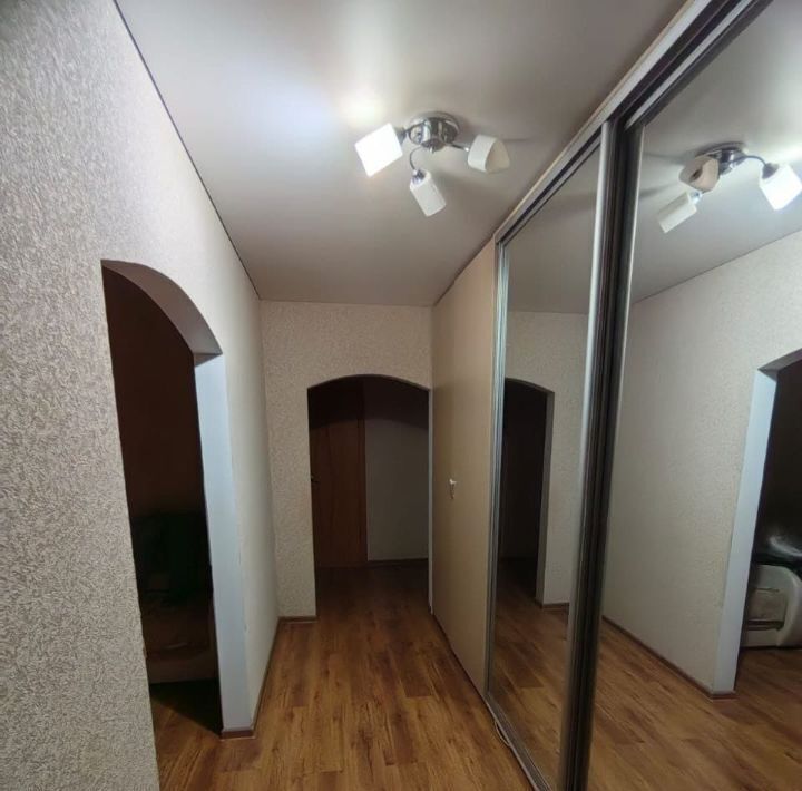 квартира г Саратов р-н Волжский ул им братьев Никитиных 16а фото 8