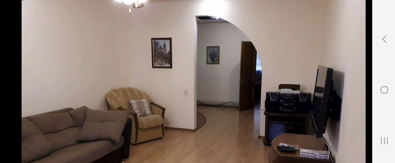 квартира г Астрахань р-н Кировский ул Бурова 10/1 фото 5