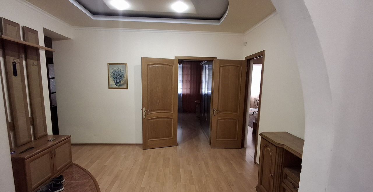 квартира г Астрахань р-н Кировский ул Бурова 10/1 фото 10
