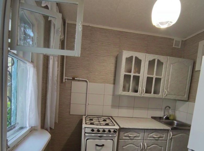 квартира г Омск п Чкаловский р-н Октябрьский ул Романенко 14а фото 14