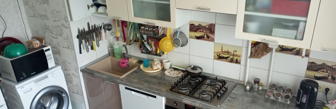 квартира г Омск р-н Кировский ул Степанца 8б фото 16
