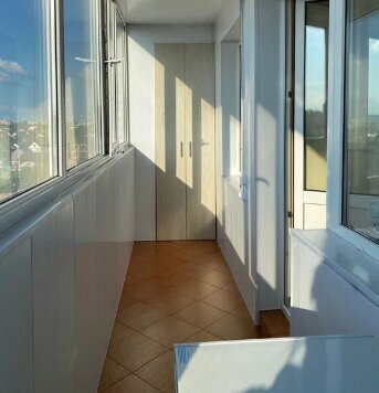 квартира г Тюмень ул Молодежная 28 фото 1