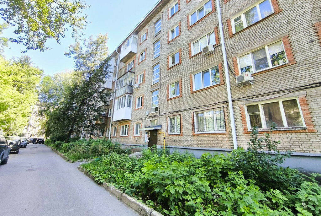 квартира г Уфа р-н Орджоникидзевский пр-кт Октября 83/2 фото 1