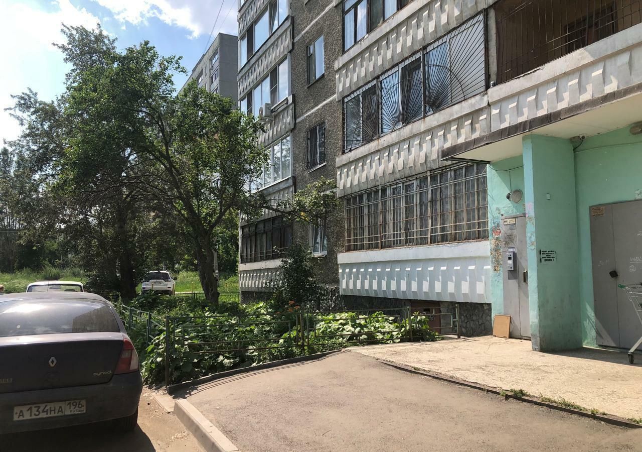 квартира г Екатеринбург р-н Ленинский Чкаловская Юго-Западный б-р Денисова-Уральского 11 фото 1
