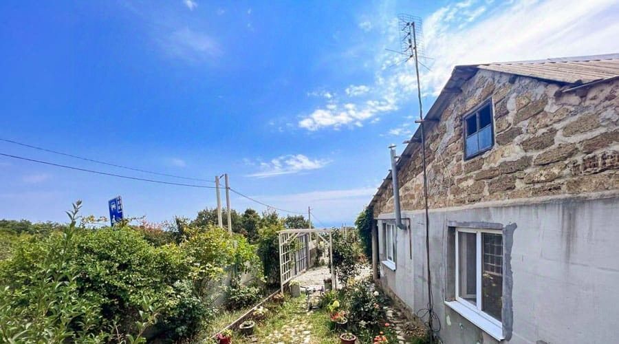 дом г Алушта с Лучистое ул Демерджинская фото 2