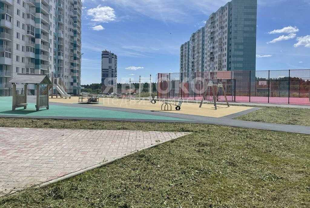 квартира г Березники Усольский-2 б-р Строгановский 15 ЖК «ЛюбимоВ» фото 12