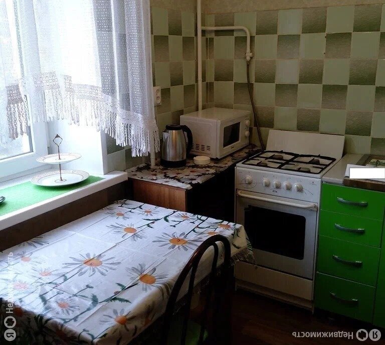 квартира р-н Ейский г Ейск ул Коммунистическая 20/11 фото 9