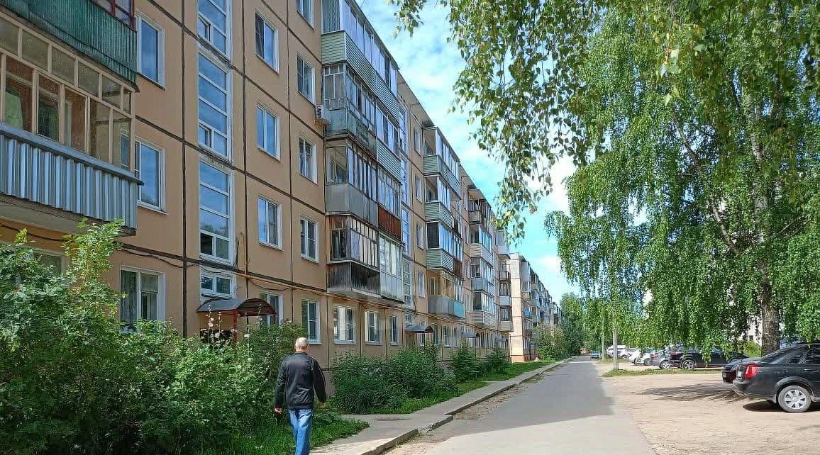 квартира г Коряжма ул Набережная им Н.Островского 54 фото 2