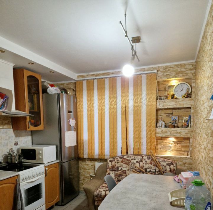 квартира г Тольятти р-н Автозаводский ул Юбилейная 21 фото 1