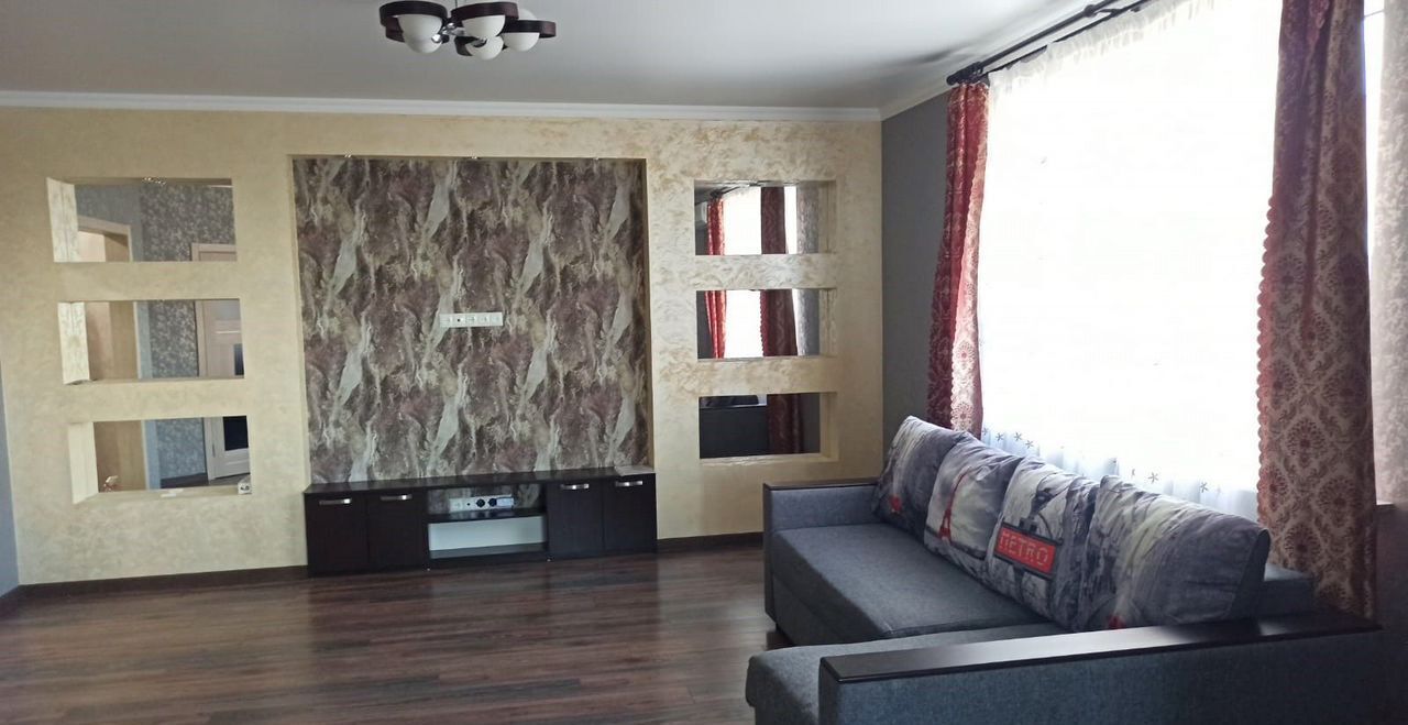 квартира р-н Аксайский г Аксай ул Суворова 21/32к 1 фото 1