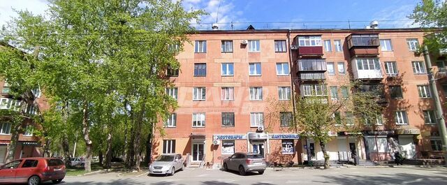 торговое помещение г Челябинск р-н Металлургический ул Богдана Хмельницкого 18 фото