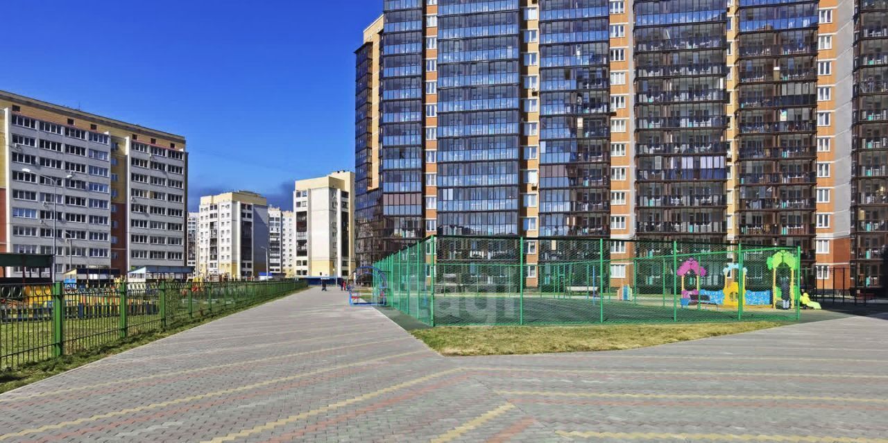 квартира г Омск р-н Кировский ул. Б. Г. Шаронова, 25 фото 27