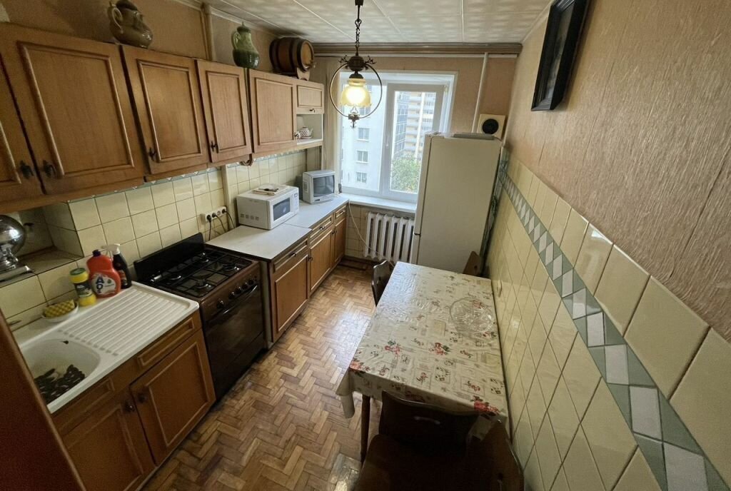 квартира г Саратов 4-й проезд имени Н. Г. Чернышевского, 6 фото 1