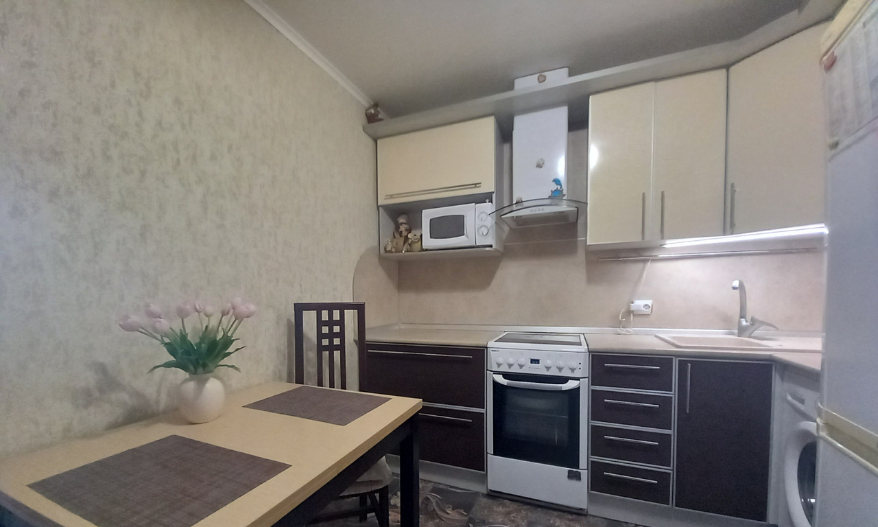 квартира р-н Ейский г Ейск ул Коммунистическая 20/6 фото 2
