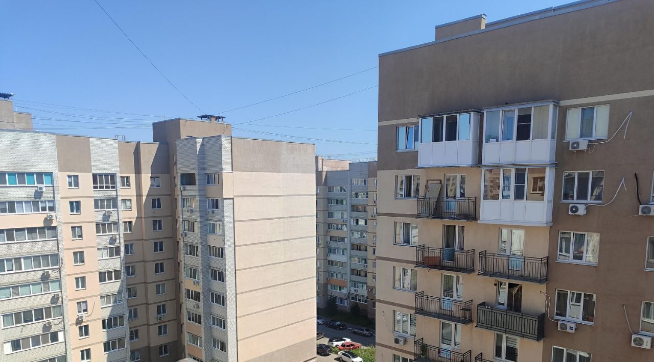 квартира г Саратов р-н Кировский ул им Лисина С.П. 11 фото 2