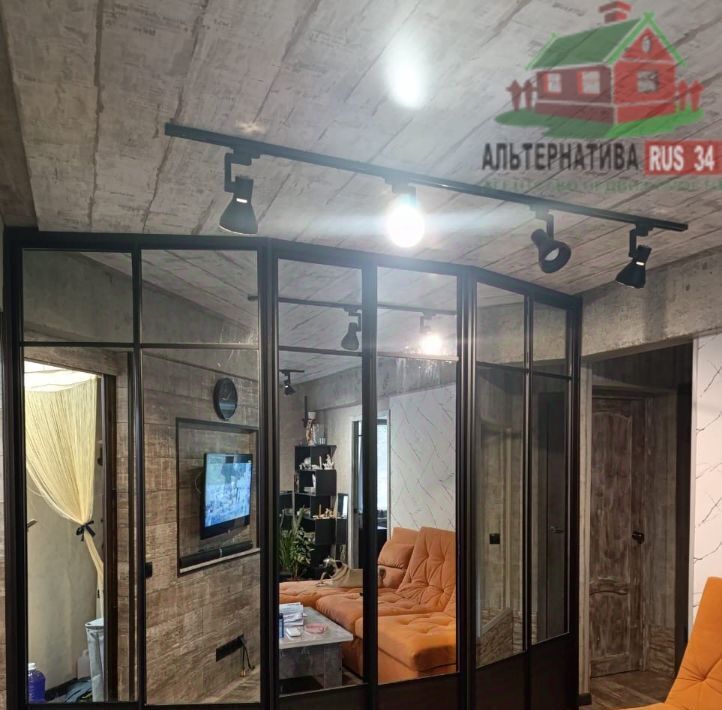 квартира г Волгоград р-н Краснооктябрьский ул им. Хользунова 12 фото 1