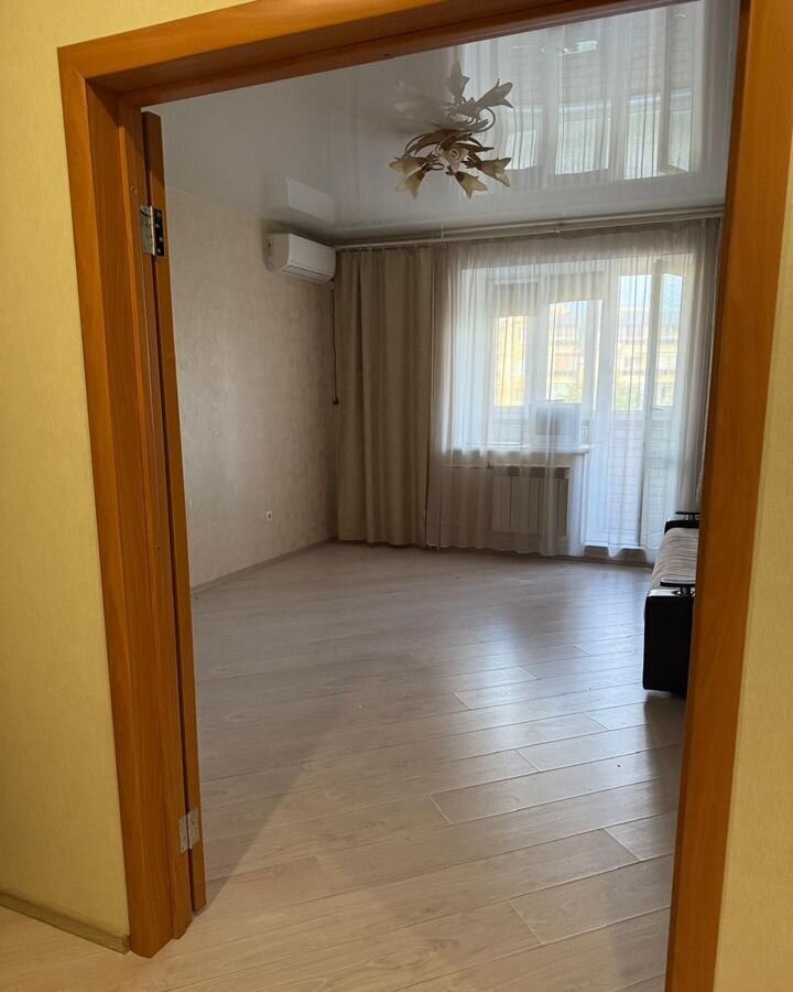 квартира г Волгоград р-н Дзержинский ул Шекснинская 81а фото 6