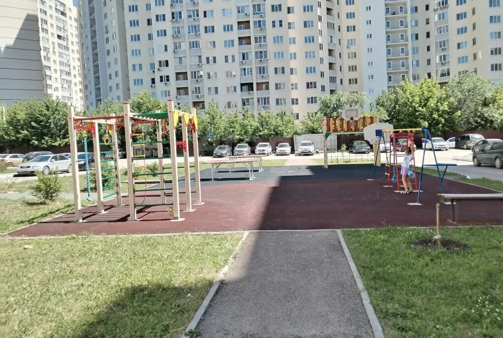 квартира г Саратов ул Новоузенская 200б фото 7