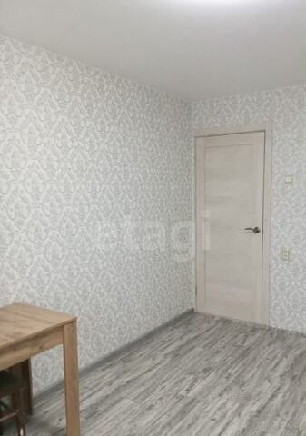 комната р-н Первомайский ул Орджоникидзе 8 фото