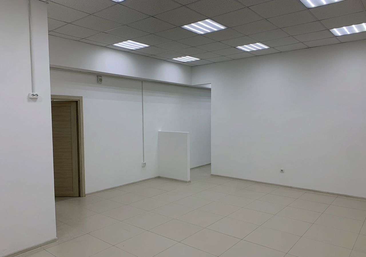 свободного назначения г Коряжма пр-кт имени М.В.Ломоносова 5 фото 3